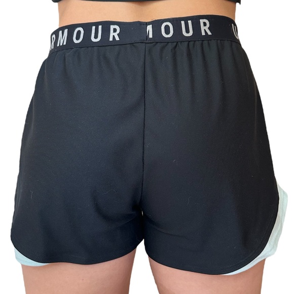Black Heatgear Under Armour Women’s Workout Shorts - Picture 5 of 5